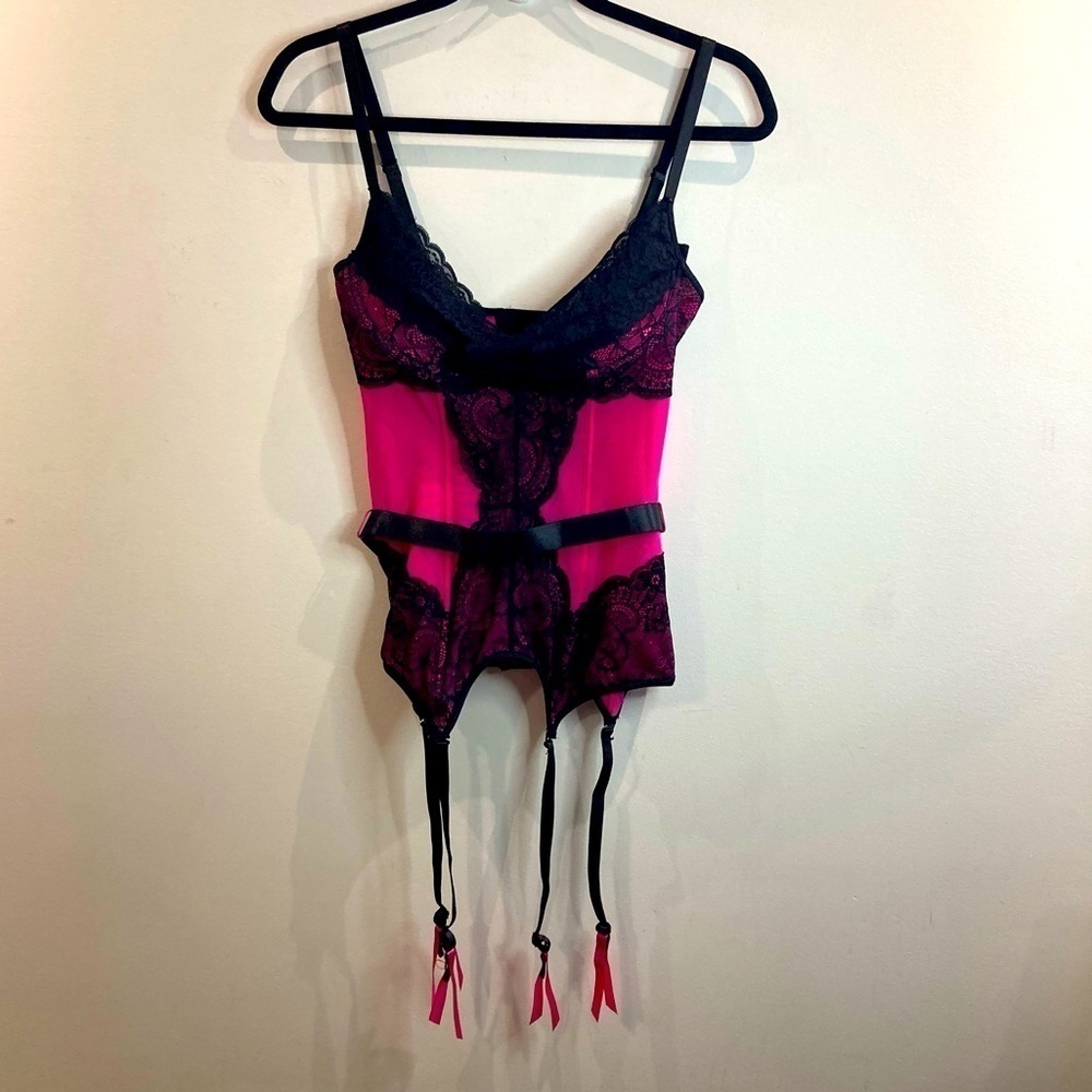 COQUETTE Sz  M Sheer Pink Black Lace Belt Stocking Garter Belt Boning Bustier